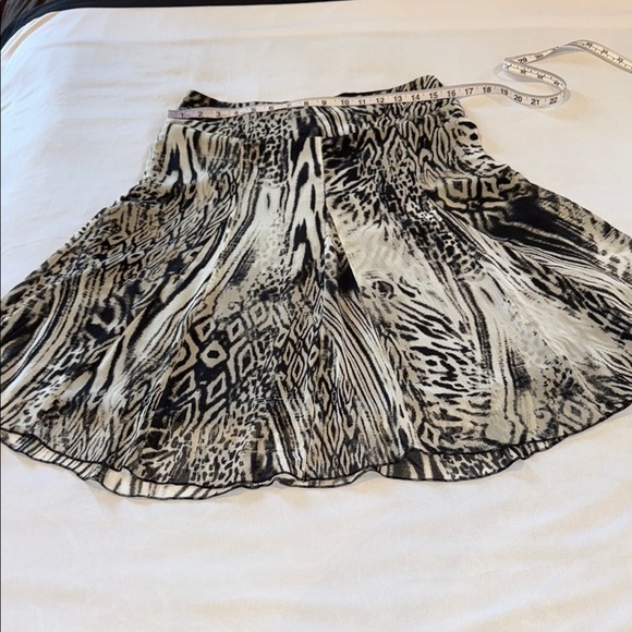 Reitmans Black and White Coordinated Skirt and Top Set Flowy Women's Size S/7 - Picture 14 of 16